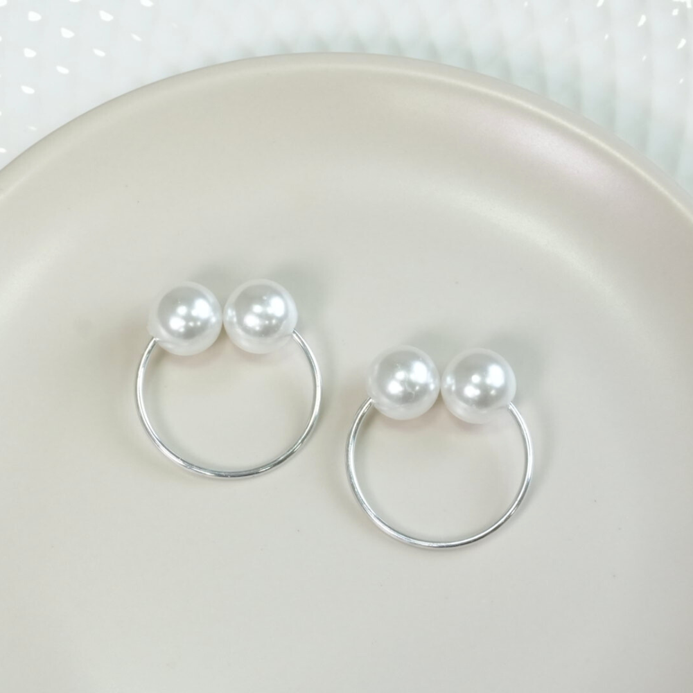 Set of 4 Pearl Napkin Rings – Double Pearl Design 1.6 x 1.2 in Elegant Table Decor